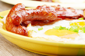 Fried eggs with bacon