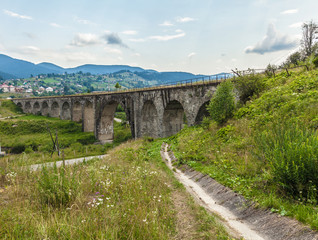 Fototapeta na wymiar bridge viaduct in the Carpathians