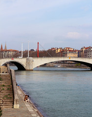Lyon - Pont Bonaparte et berges sur la Saône