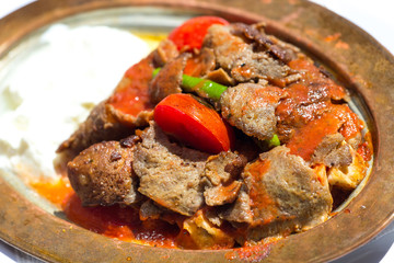 Fleischgericht - Iskender Kebap