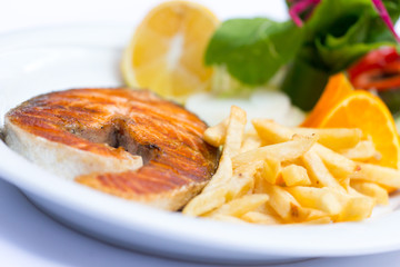 Fisch mit Pommes
