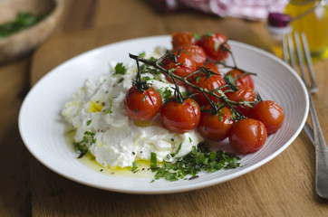 Ricotta with roasted tomatoes