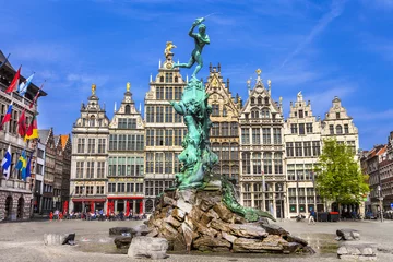 Fotobehang Traditionele Vlaamse architectuur in België - Antwerpen stad © Freesurf