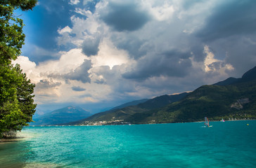 Obraz premium Lago di Serre-Ponçcon
