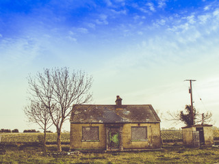 Fototapeta na wymiar Abandoned house in Ireland