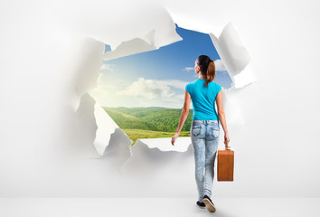 Woman discovering a beautiful landscape 