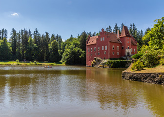 Obraz premium The red chateau Cervena Lhota in the the Czech Republic 