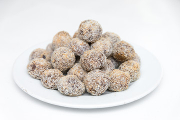 Türkische Karotten-Zimtkugeln