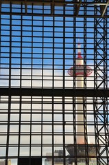 京都駅からみた京都タワー