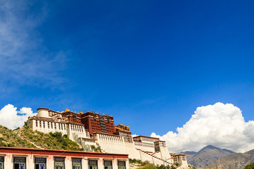 Fototapeta na wymiar Potala place in Tibet