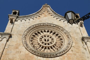 Rosone cattedrale, di Ostuni