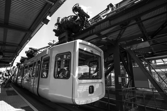 schwebebahn train in wuppertal germany black and white