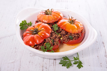 baked tomato with beef