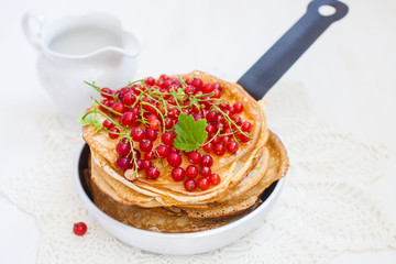 pancakes and currant