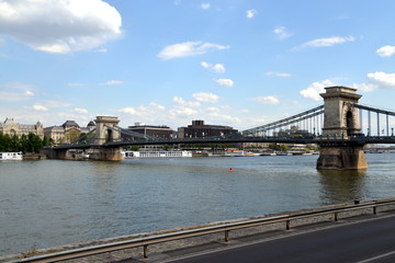 Fototapeta premium PENTES SOBRE BUDAPEST