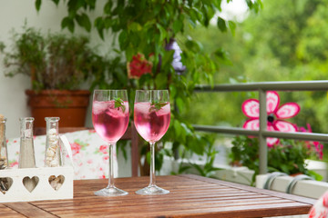 balcony in summer - Balkon im Sommer, Hugo, Tisch, Stühle, Deko