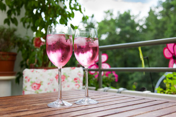 balcony in summer - Balkon im Sommer, Hugo, Tisch, Stühle, Deko