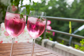 balcony in summer - Balkon im Sommer, Hugo, Tisch, Stühle, Deko