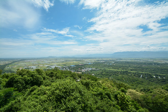 Viewpoint at Mandalay Hill is a major pilgrimage site. A panoramic view of Mandalay from the top of Mandalay Hill alone makes it worthwhile to attempt a climb up