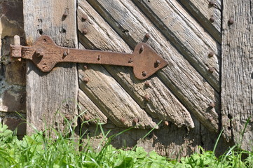 verwittertes Scheunentor