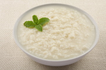 Plain rice porridge.