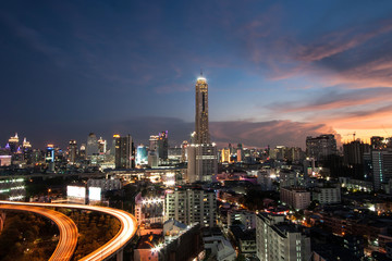 Fototapeta na wymiar Bangkok city view at night