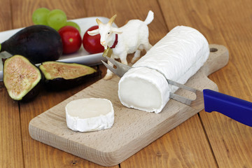 Ziegenkäserolle © Racamani