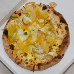 Pizza with Chicken Breast, Pineapple and Mozzarella Cheese