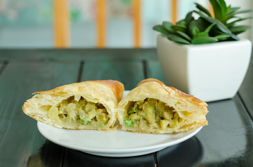Puff pastry,curry chicken pie