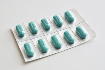 Tablet packing for cold symptom