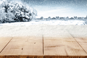 desk of snow 