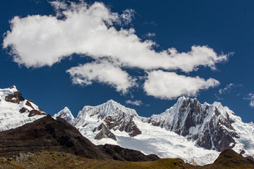 Fototapeta premium Beautiful mountain scenery in the Andes, Peru, Cordiliera Blanca