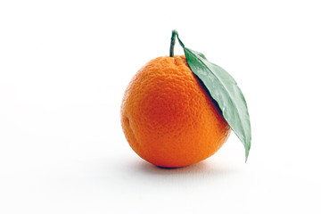 Orange et sa feuille