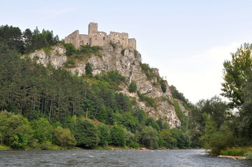 Fototapeta na wymiar ruins of Strecno Castle, Slovakia