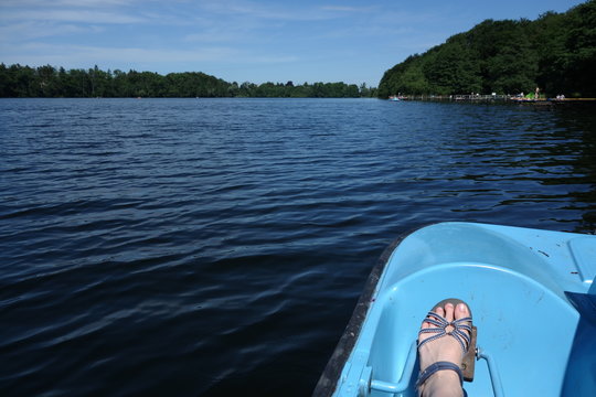 lake pedal boating 