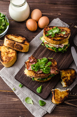 French toast with homemade ham, gouda cheese