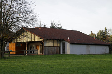 Fototapeta na wymiar Dorfgemeinschaftshaus in Hummerbruch (Extertal)