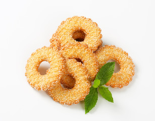 Ring-shaped cookies