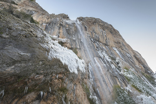 Cascada del Chorr&oacute;n de Viguera, La Rioja (Espa&ntilde;a)