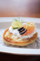Toasted baguette with salmon