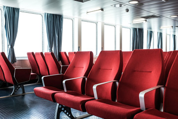 si&egrave;ge bateau bac transport rang&eacute;e