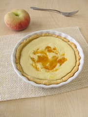 Quark-Pfirsich-Tarte