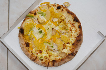 Pizza with Chicken Breast, Pineapple and Mozzarella Cheese