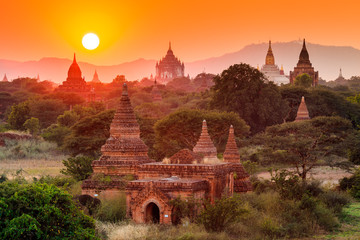 The Temples of Bagan at sunset, Bagan, Myanmar - obrazy, fototapety, plakaty