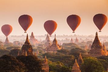 Balloon over plain of Bagan in misty morning, Myanmar - 89043013
