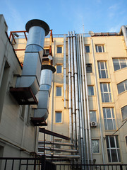 Naklejka premium Back of the multistorey office building