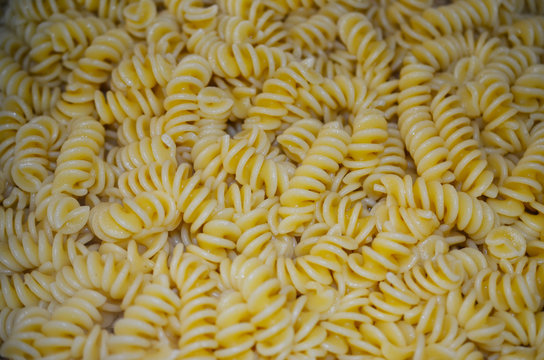 Spiral Spagetti on a full screen
