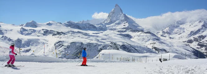 Foto auf Acrylglas Matterhorn Skifahren am Matterhorn