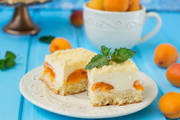 Cake cheesecake with apricots, summer dessert