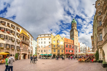 Innsbruck Altstadt Goldenes Dachl, Panorama  - obrazy, fototapety, plakaty